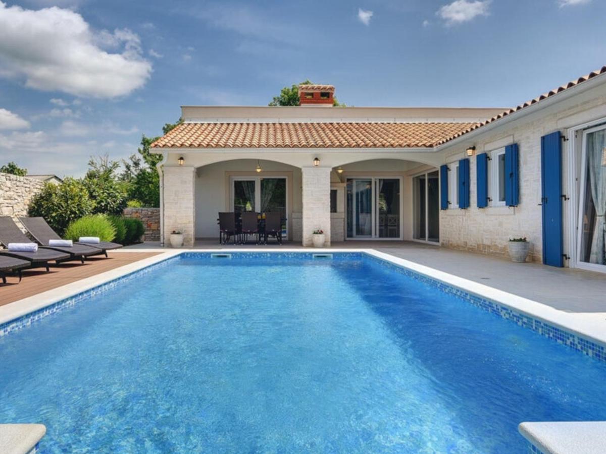 Villa Blanca With A Heated Private Pool Ruzici  Экстерьер фото